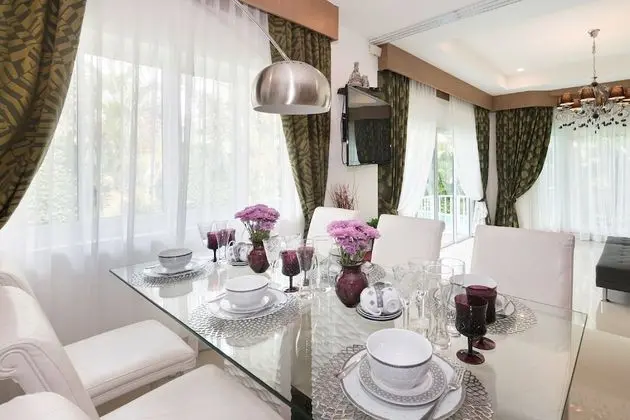 Exclusive Villa, 3 Yatak Odası, Havuz Manzaralı