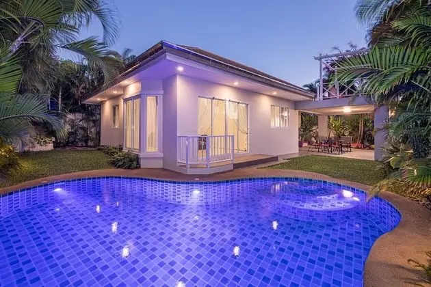 Exclusive Villa, 3 Yatak Odası, Havuz Manzaralı