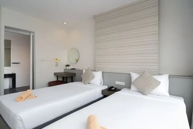 Deluxe Twin Bed A
