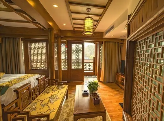 Deluxe İki Ayrı Yataklı Oda, Balkon, Göl Manzaralı