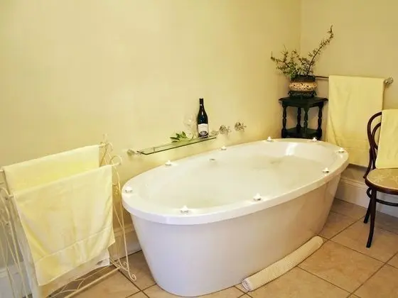 Tek Büyük Yataklı Oda (Country House )