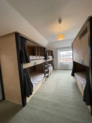 6 Bed Dorm Room (Female)