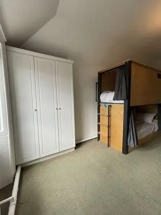 6 Bed Dorm Room (Female)
