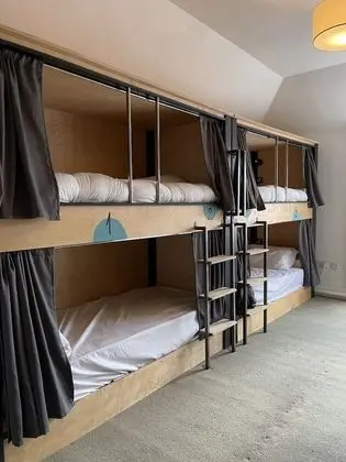 6 Bed Dorm Room (Female)