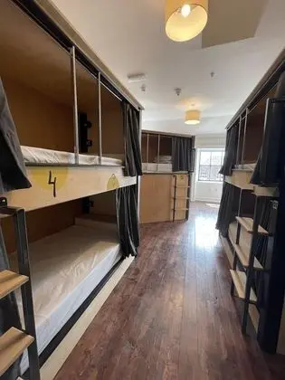 8 Bed Dorm Room (Mixed)