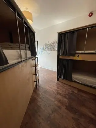 8 Bed Dorm Room (Mixed)