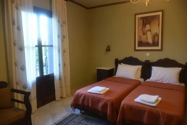 Traditional İki Ayrı Yataklı Oda