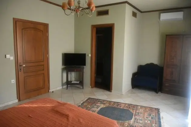 Traditional Üç Kişilik Oda