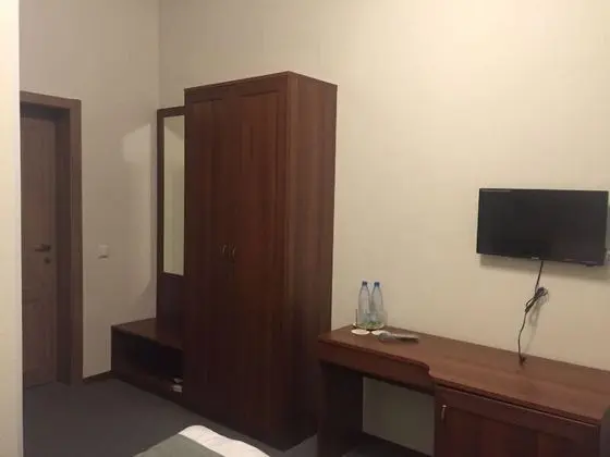 Üç Kişilik Oda