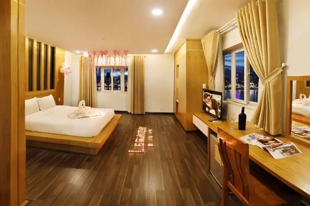 Panoramic Süit, 1 En Büyük (King) Boy Yatak, Özel Banyo, Nehir Manzaralı