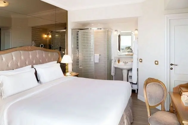 V Suite Sea View