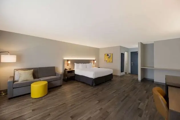 Süit, 1 En Büyük (King) Boy Yatak, Sigara İçilmez