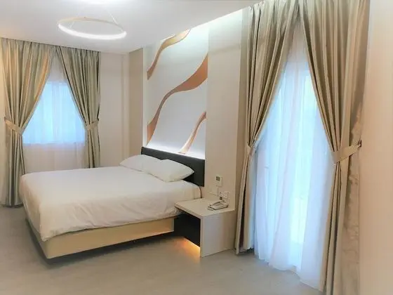 Deluxe Tek Büyük Yataklı Oda (Deluxe Queen Room)