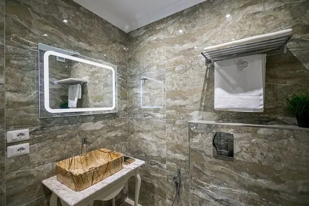 Deluxe Tek Büyük veya İki Ayrı Yataklı Oda