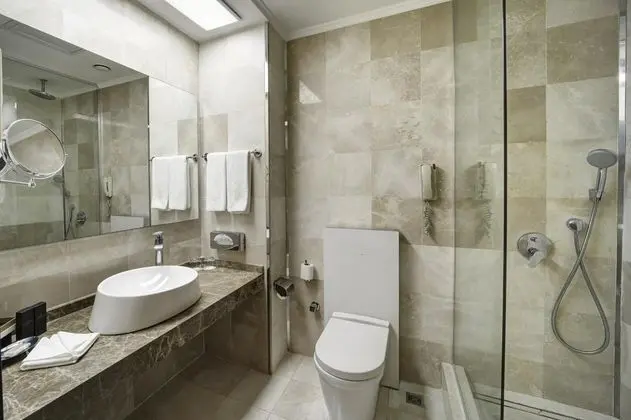 Guest Room, Avlu Manzaralı