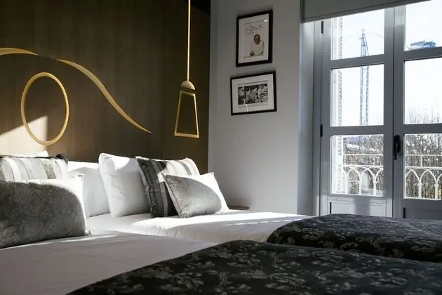 Tek Büyük veya İki Ayrı Yataklı Oda (Exterior)