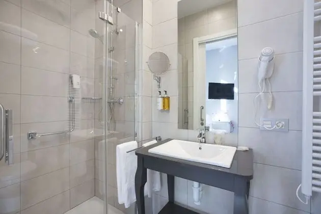 Tek Büyük veya İki Ayrı Yataklı Oda (Exterior)