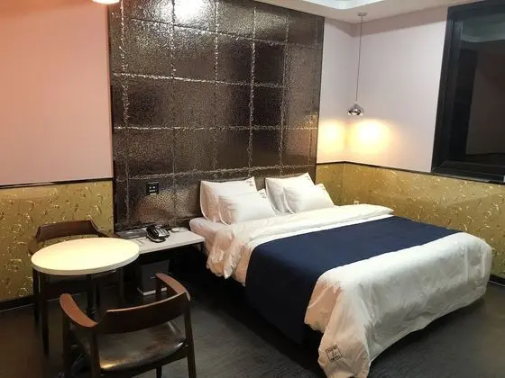 Standard Tek Büyük Yataklı Oda, Sigara İçilebilir