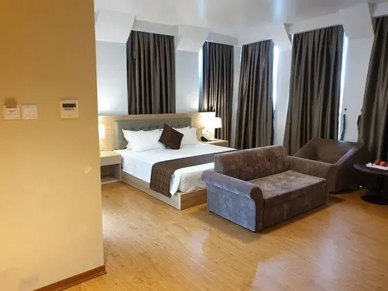 Deluxe Tek Büyük Yataklı Oda