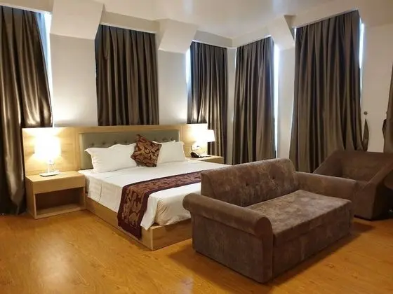 Deluxe Tek Büyük Yataklı Oda