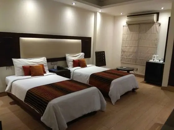 Economy Room