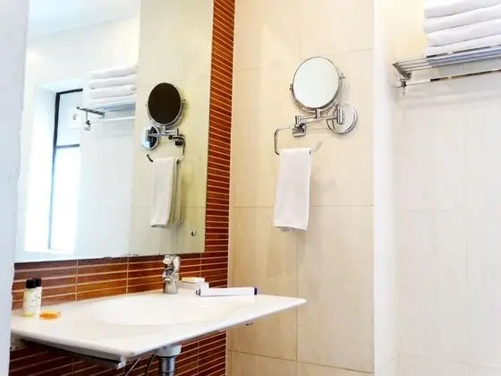 Economy Room
