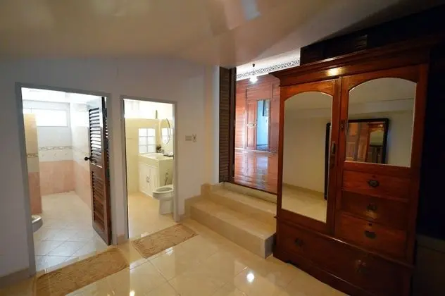 Superior share bathroom