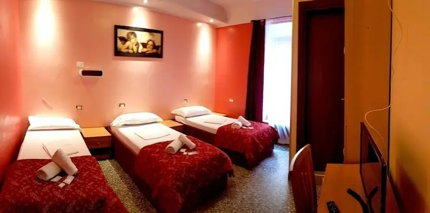 Ortak Ranzalı Oda, Karma Ranzalı Oda, Banyolu/Duşlu (4 people)