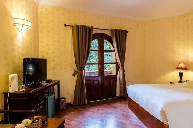 Deluxe Oda, 1 Büyük (Queen) Boy Yatak, Şehir Manzaralı