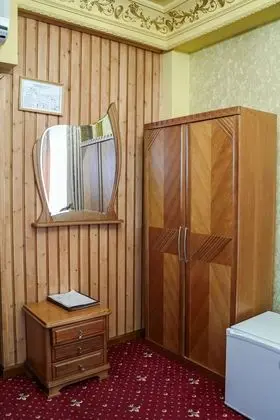 Standard Tek Büyük Yataklı Oda, Kısmi Göl Manzaralı