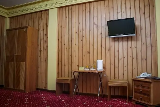 Standard Tek Büyük Yataklı Oda, Kısmi Göl Manzaralı
