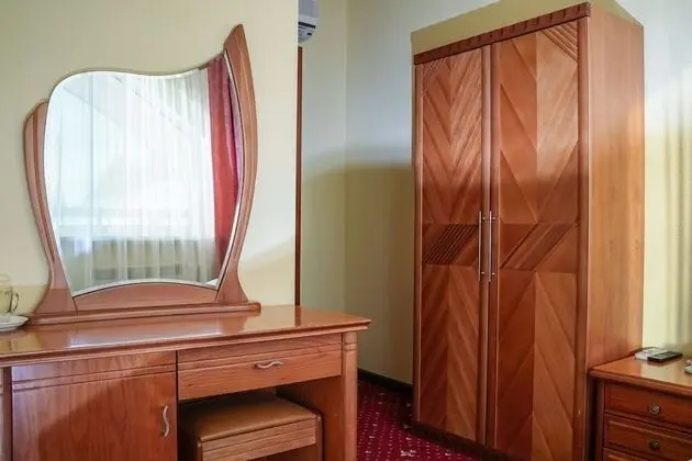 Standard Tek Kişilik Oda, Kısmi Göl Manzaralı