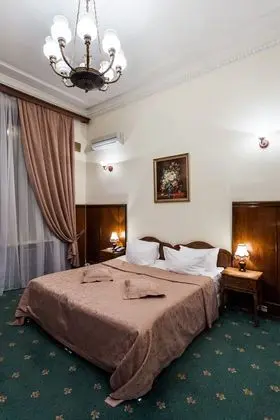 Deluxe Tek Büyük Yataklı Oda