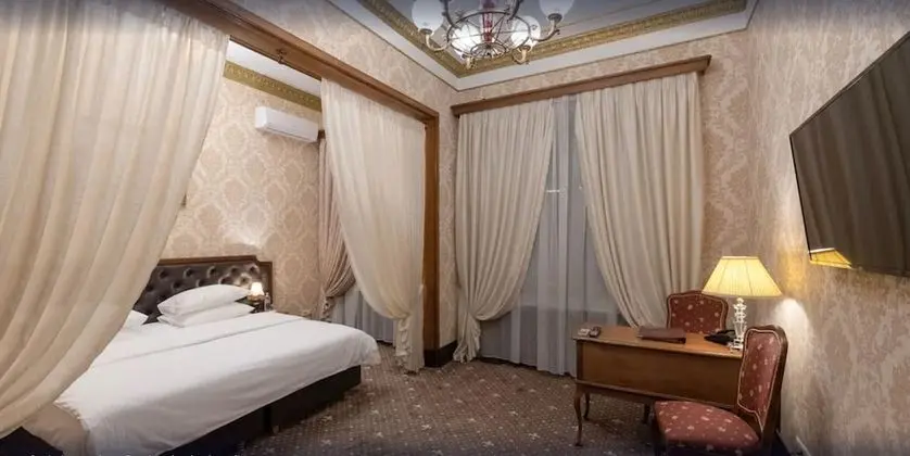 Deluxe Tek Büyük Yataklı Oda