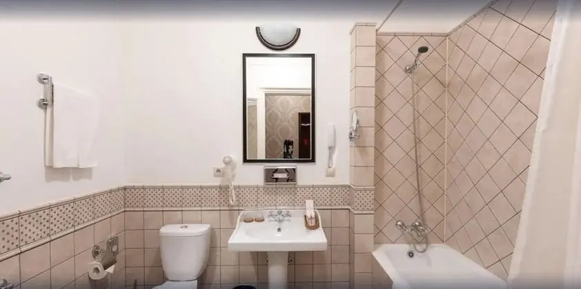 Standard Tek Büyük Yataklı Oda