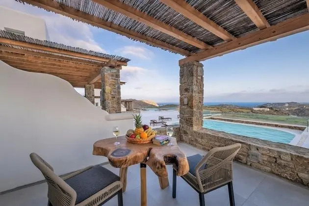 Deluxe Dört Kişilik Oda