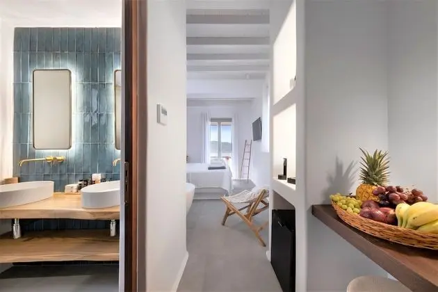 Design Tek Büyük Yataklı Oda, Deniz Manzaralı