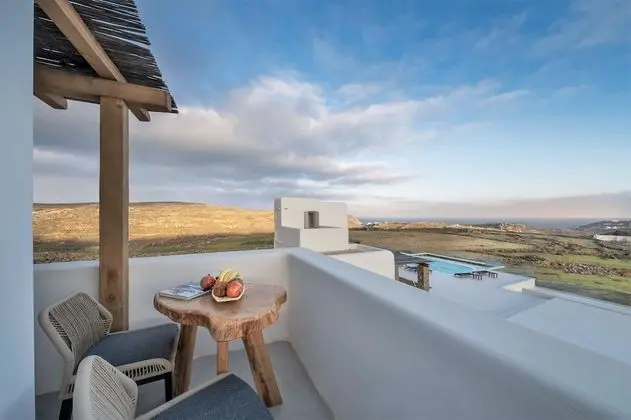 Design Tek Büyük Yataklı Oda, Deniz Manzaralı