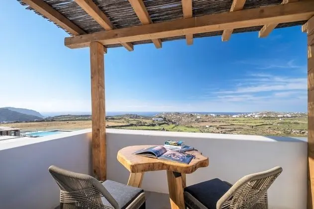 Design Tek Büyük Yataklı Oda, Deniz Manzaralı