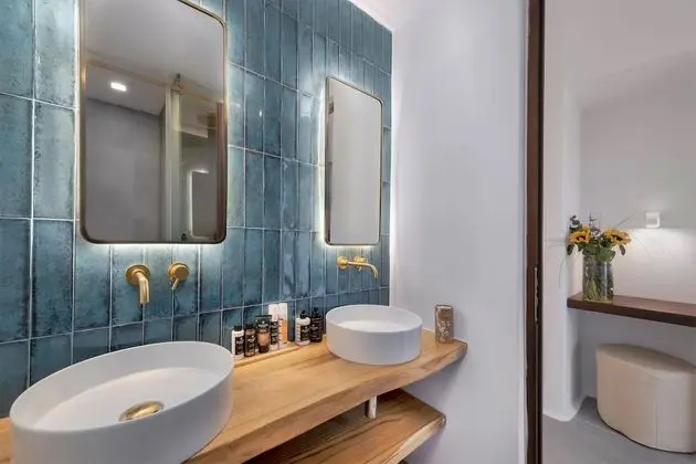 Design Tek Büyük Yataklı Oda, Deniz Manzaralı