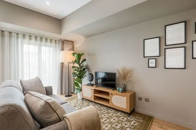 Tek Büyük veya İki Ayrı Yataklı Oda, Bahçe Manzaralı