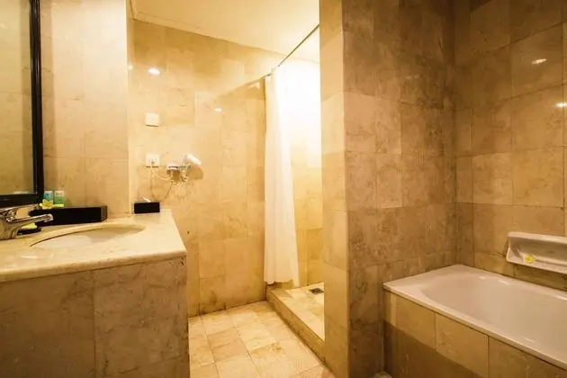 Super Deluxe Pool View Room