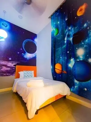 Space Themed, 2 Bedrooms