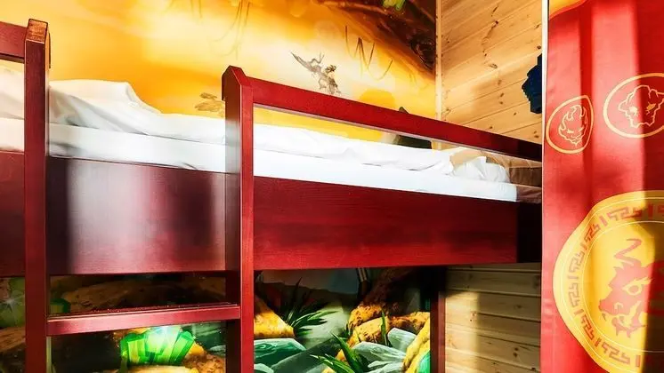 LEGO® NINJAGO® Cabin, Playground View