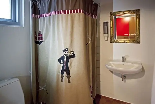 Pirate Room, 8 Persons
