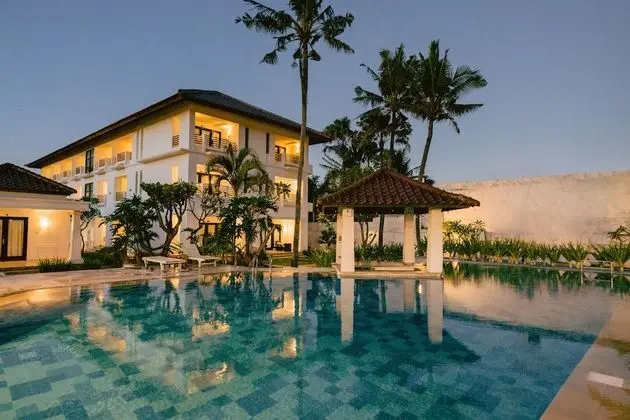 Beachfront Deluxe