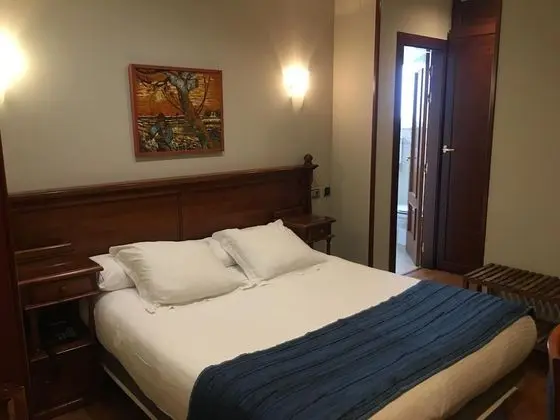 Büyük Yataklı Tek Kişilik Oda