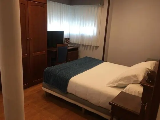 Büyük Yataklı Tek Kişilik Oda