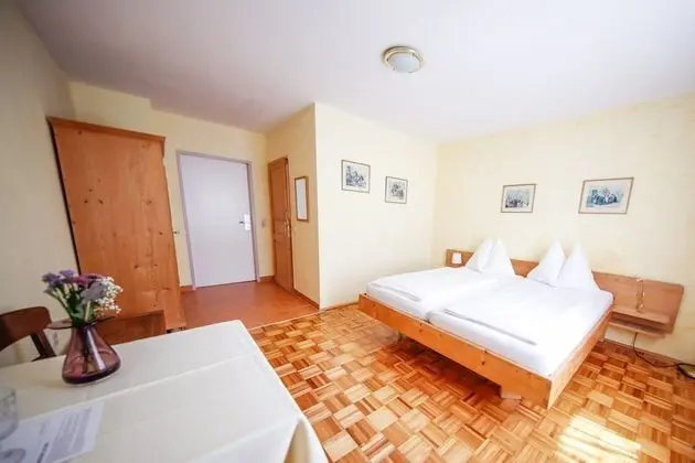 Economy Tek Büyük Yataklı Oda (street view)