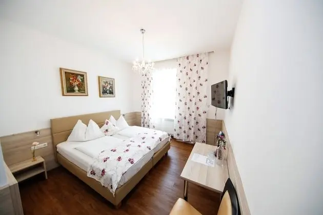 Tek Büyük Yataklı Oda, 1 Yatak Odası